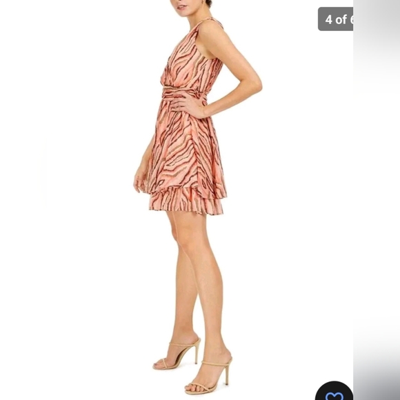 Macy's Bar III Women's Ruched Waist, Tiered Hem, Mini Dress, Woodcut Print - Picture 8 of 8